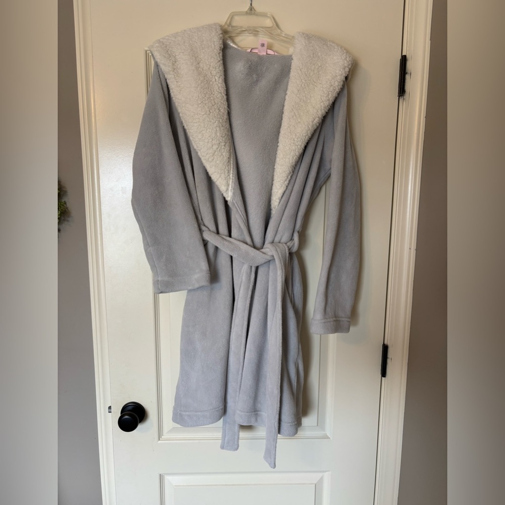 Victoria's Secret Gray Hooded Robe with Cream Lining